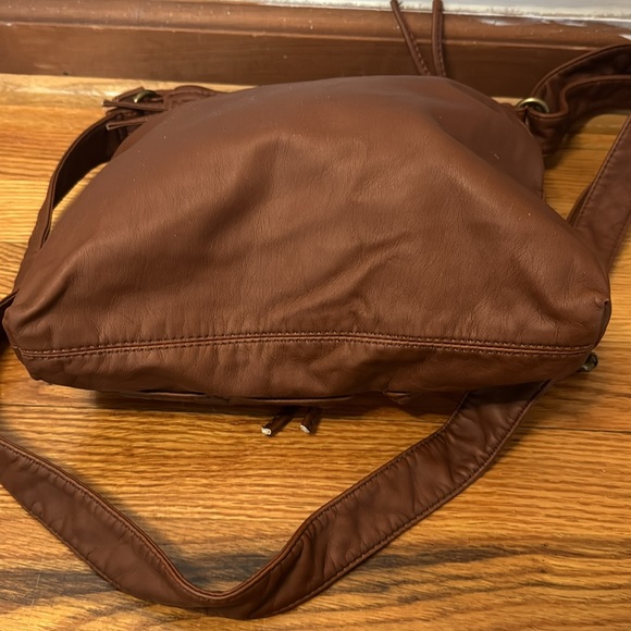 NWT Scarleton Women’s Brown Soft Multi-Pocket Adjustable Crossbody Purse Bag - Picture 6 of 10